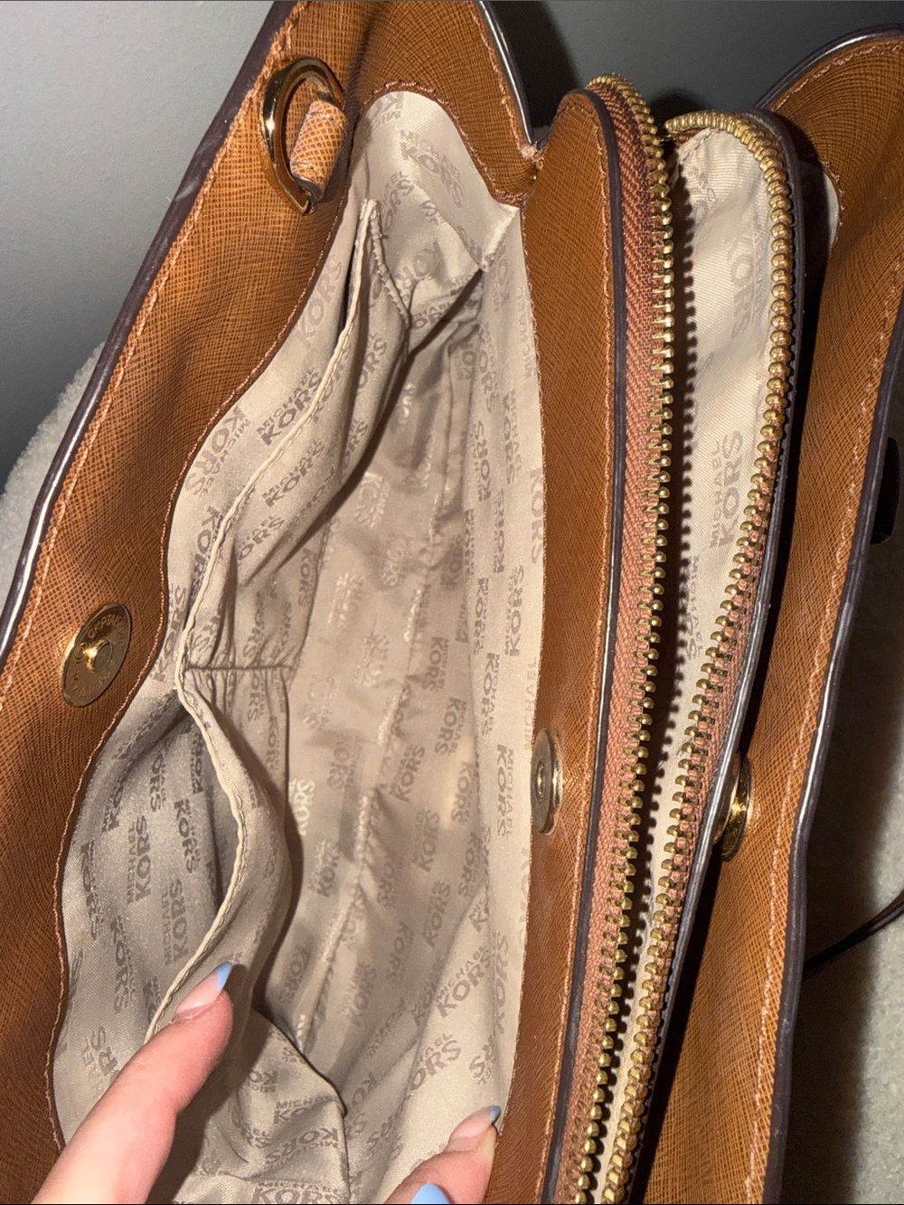 Michael Kors Tan Saffiano Leather Crossbody Satchel with Gold Hardware - Picture 5 of 9